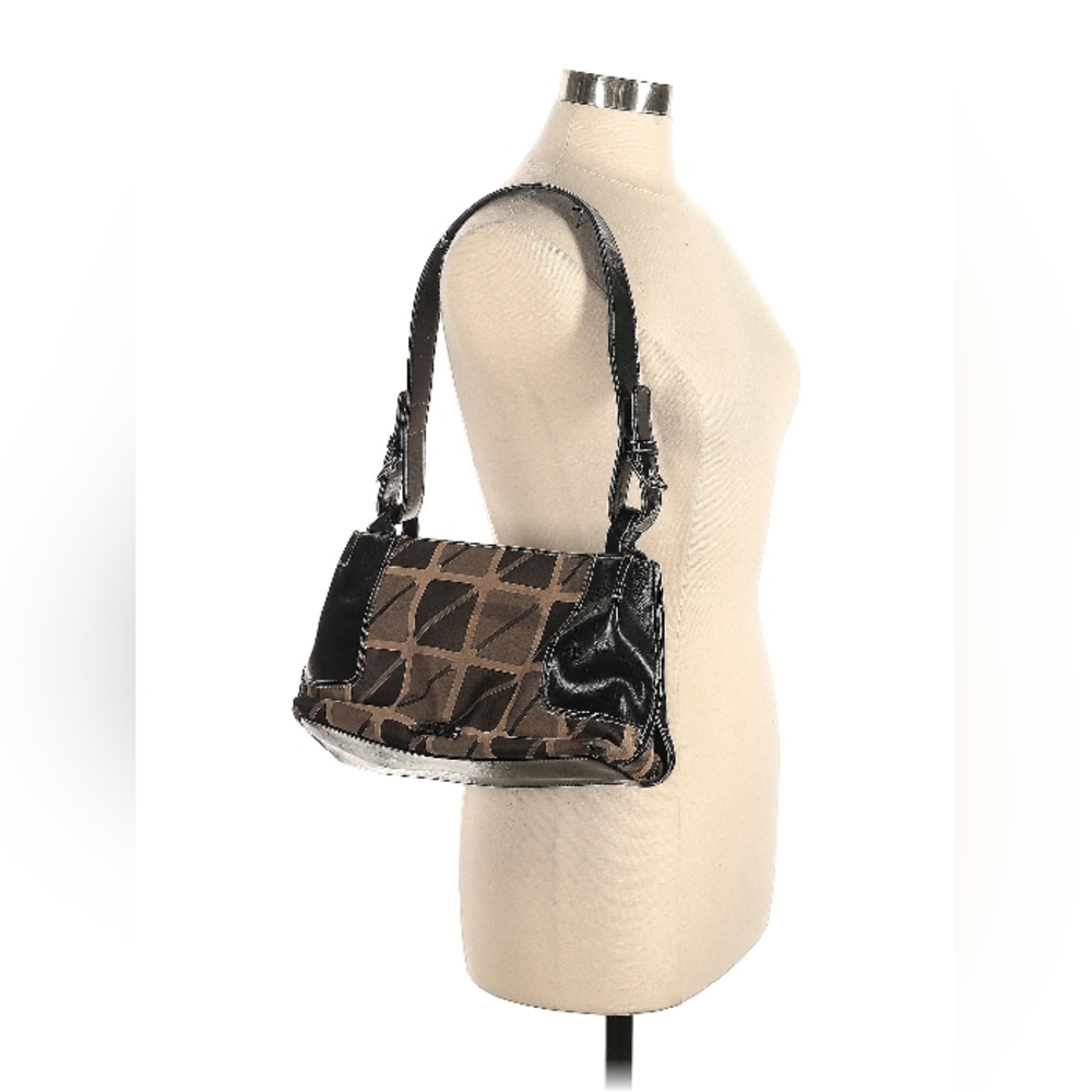 Nine & Co Shoulder Bag